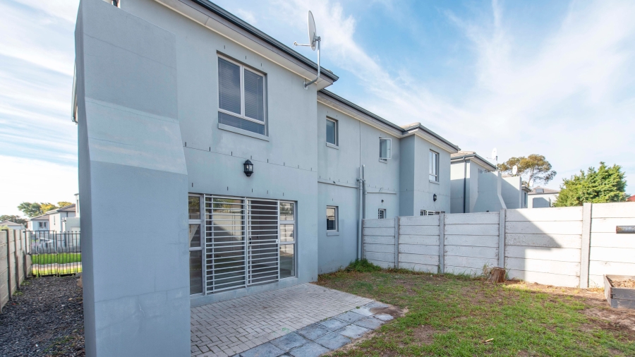 3 Bedroom Property for Sale in Langeberg Heights Western Cape
